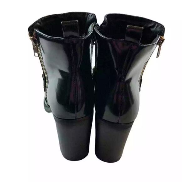 Koi Couture Womens Black Faux Patent Leather Chain Zip Ankle Boots Heeled Size 6 - Picture 3 of 7